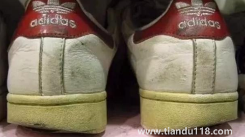 鞋子磨損能看出身體情況嗎(正常人是鞋子內(nèi)側(cè)磨損嗎)(圖3) 鞋子磨損能看出身體情況嗎3