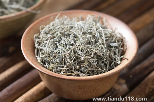 莓茶上的白霜能一起泡水喝可以嗎(莓茶喝的時(shí)候要把白霜沖掉嗎)(圖2) 莓茶上的白霜能一起泡水喝可以嗎2