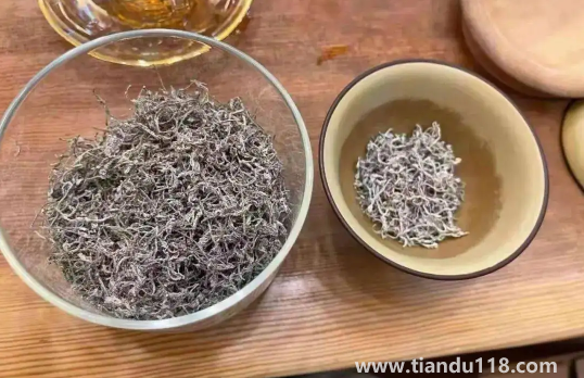 莓茶是白霜多好還是不多好（莓茶上的白霜是不是越多越好）
