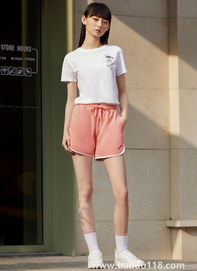 運動短褲買正好的還是大一號的(買運動短褲哪些是要注意的)(圖2) 運動短褲買正好的還是大一號的2