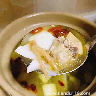 椰子燉雞湯的做法(椰子燉雞湯怎么做)(圖7) 椰子燉雞湯的做法(椰子燉雞湯怎么做)(圖7)