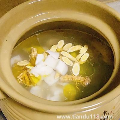 椰子燉雞湯的做法(椰子燉雞湯怎么做)(圖5) 椰子燉雞湯的做法(椰子燉雞湯怎么做)(圖5)