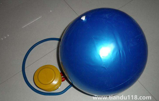 瑜伽球的氣要充滿(mǎn)嗎(瑜伽球怎么判斷充滿(mǎn)氣)(圖3) 瑜伽球的氣要充滿(mǎn)嗎3