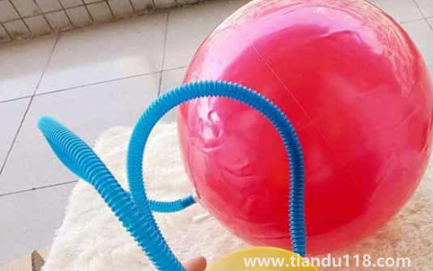 瑜伽球的氣要充滿(mǎn)嗎(瑜伽球怎么判斷充滿(mǎn)氣)(圖2) 瑜伽球的氣要充滿(mǎn)嗎2