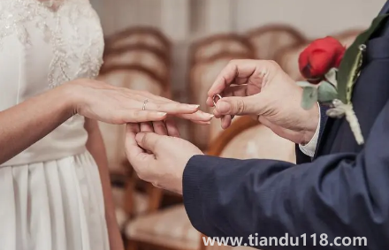 訂婚后多久可以領(訂婚的流程有哪些)(圖1) 訂婚后多久可以領證1