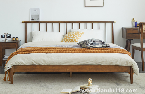 1.5米的床適合夫妻睡嗎(1.5米床和1.8米床區(qū)別)(圖1) 1.5米的床適合夫妻睡嗎1