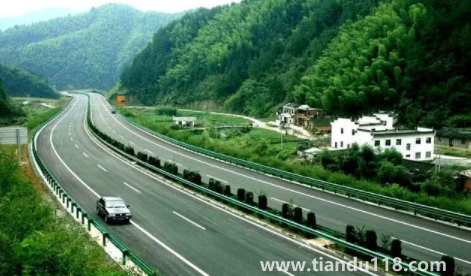 2022年國(guó)慶節(jié)深圳高峰期限行嗎1