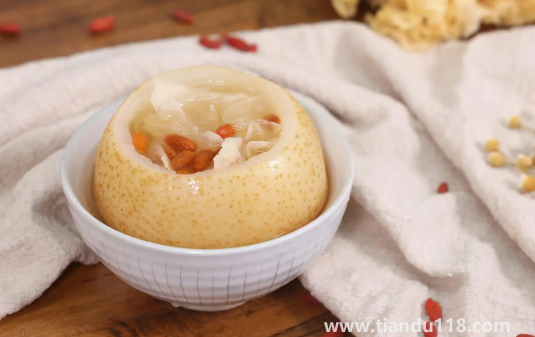 秋月梨可以代替雪梨煮冰糖嗎(冰糖雪梨的做法)(圖3) 秋月梨可以代替雪梨煮冰糖嗎3