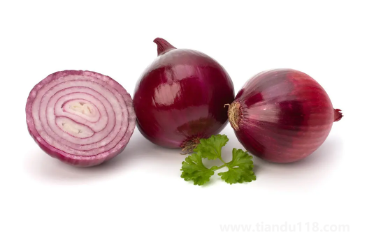 洋蔥發(fā)芽長苗了還能吃嗎(洋蔥怎么保存不發(fā)芽)(圖1) 洋蔥發(fā)芽長苗了還能吃嗎1