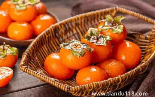 柿子和酸奶間隔多久可以吃(柿子不能和什么一起吃)(圖3) 柿子和酸奶間隔多久可以吃3