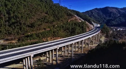 高速上扔東西會被拍到嗎(高速上違章一般幾天能收到信息)(圖2) 高速上扔東西會被拍到嗎2