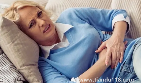 絕經(jīng)晚一年壽命多三年真的假的(月經(jīng)來得晚是不是絕經(jīng)也晚)(圖3) 絕經(jīng)晚一年壽命多三年真的假的3