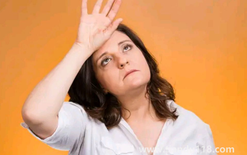 絕經(jīng)晚一年壽命多三年真的假的(月經(jīng)來得晚是不是絕經(jīng)也晚)(圖2) 絕經(jīng)晚一年壽命多三年真的假的2