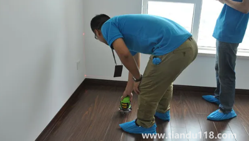 房子在驗收后發(fā)現(xiàn)墻面空鼓誰負(fù)責(zé)(交房注意事項是什么)(圖2) 房子在驗收后發(fā)現(xiàn)墻面空鼓誰負(fù)責(zé)2