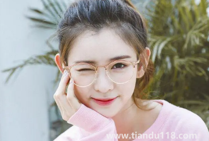 網(wǎng)上配的眼鏡戴著暈能退嗎1