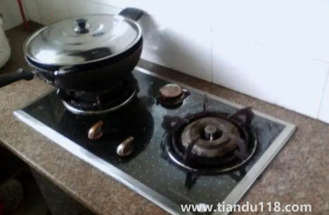 灶位朝西好不好(灶口朝向如何確定)(圖1) 灶位朝西好不好1