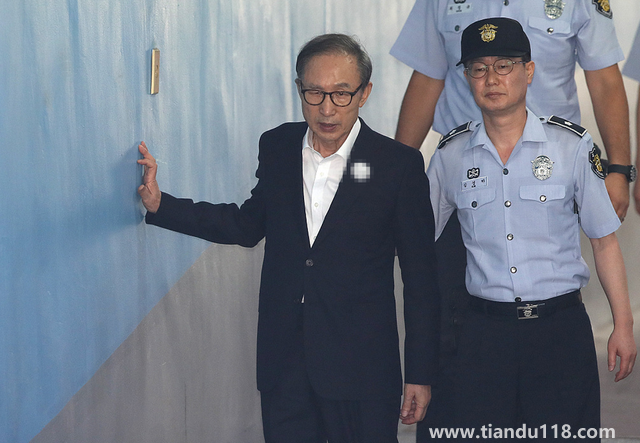 韓國前總統李明博出獄待遇慘淡（沒養(yǎng)老金，不配司機，無秘書）