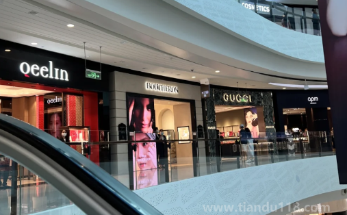 免稅店1000元可以?xún)抖嗌俜e分(中國(guó)免稅店有幾家) 免稅店1000元可以?xún)抖嗌俜e分(中國(guó)免稅店有幾家)